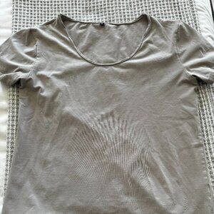 ALPHALETE T Shirt - MEDIUM